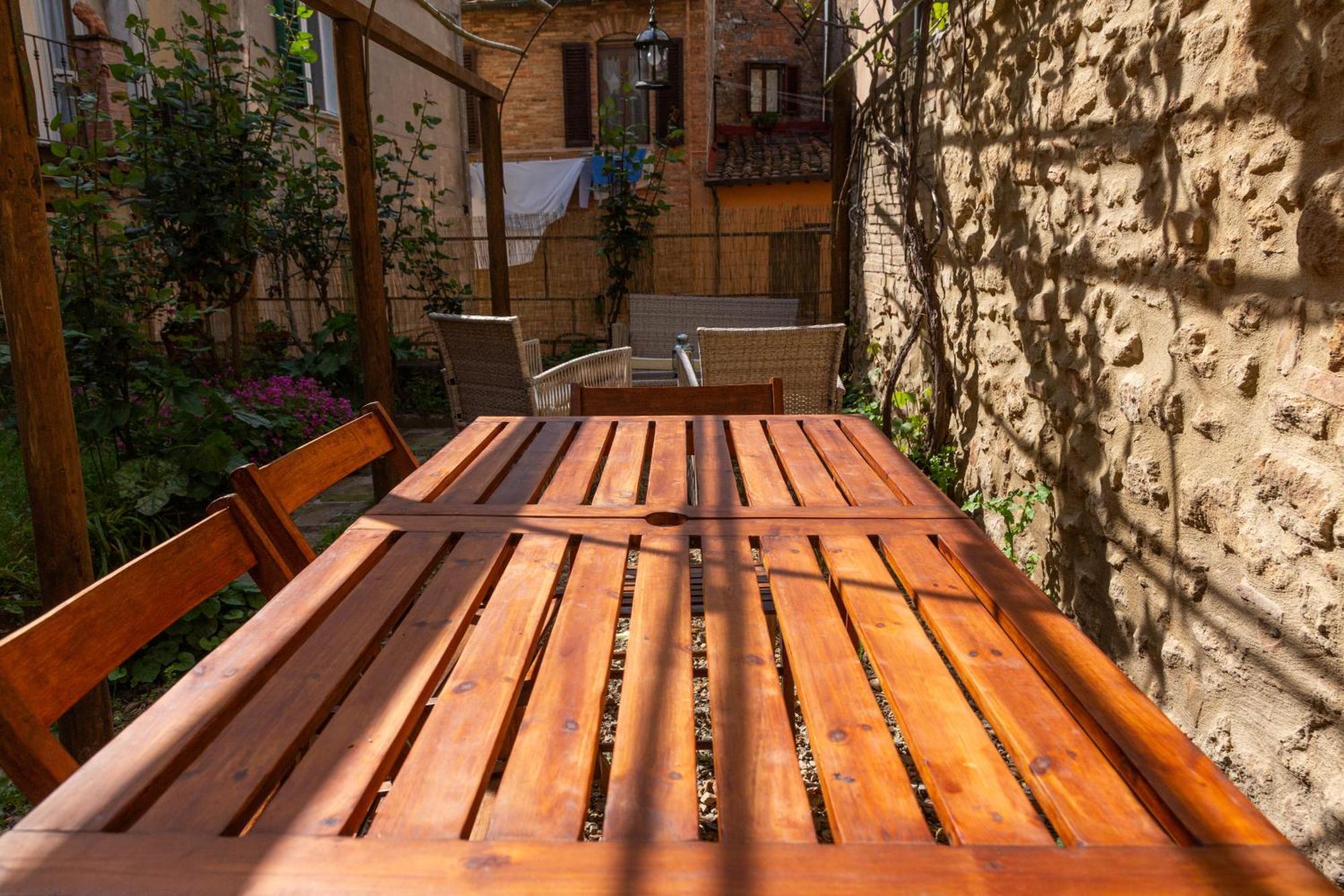 Il Cantuccio- Appartamento In Centro Con Giardino فولتيرا المظهر الخارجي الصورة